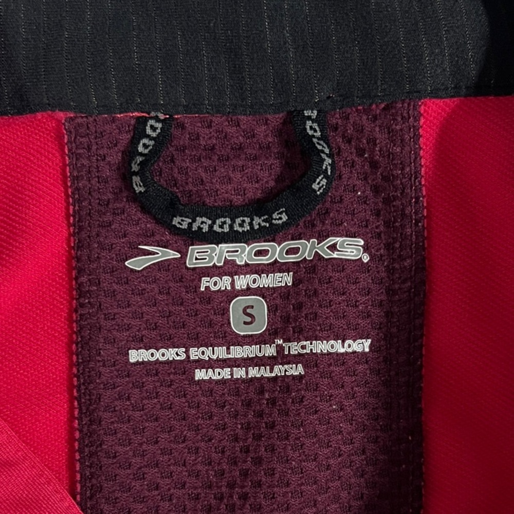 Brooks Women's Training Running Pullover Pink And… - image 3